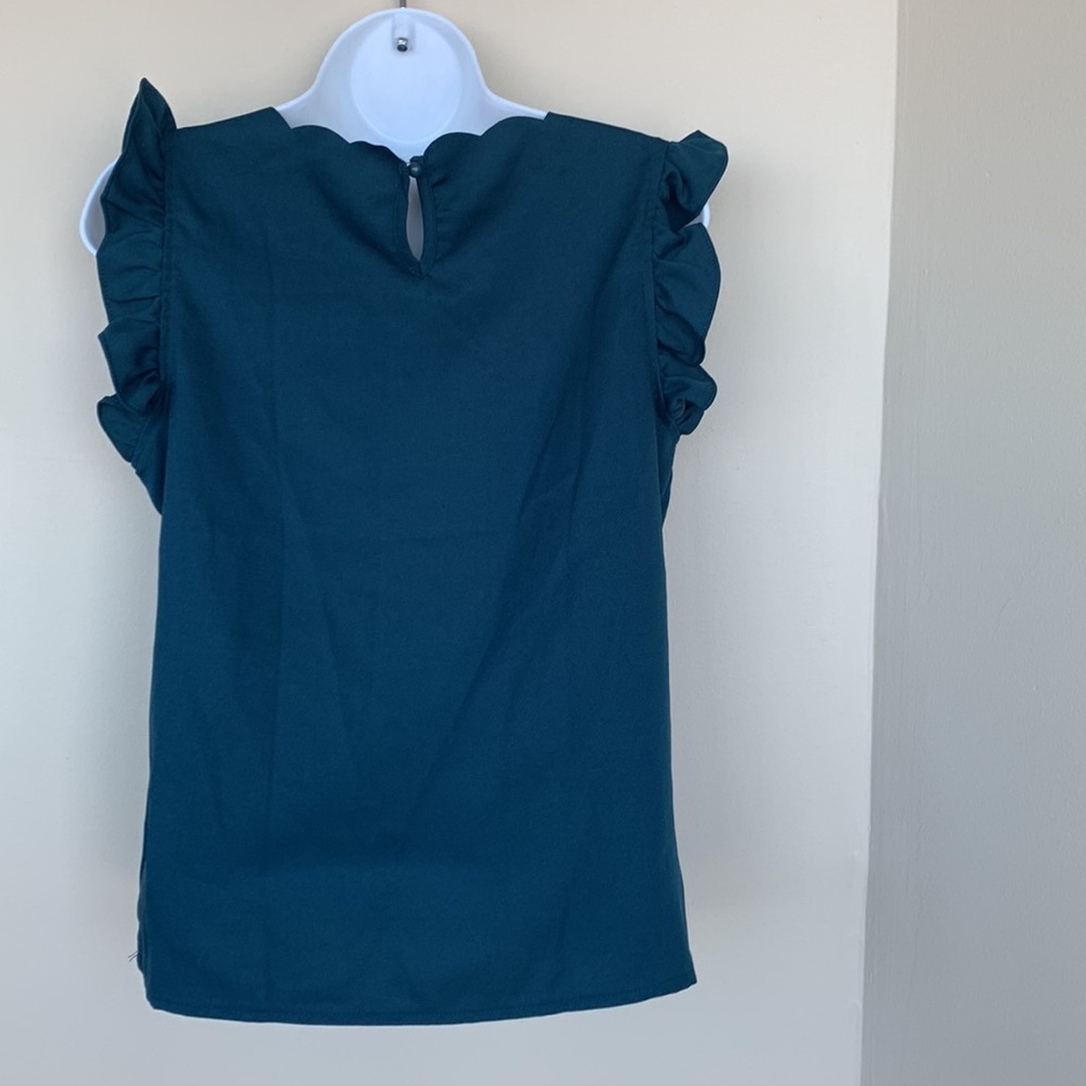 Shein top - Picture 2 of 2